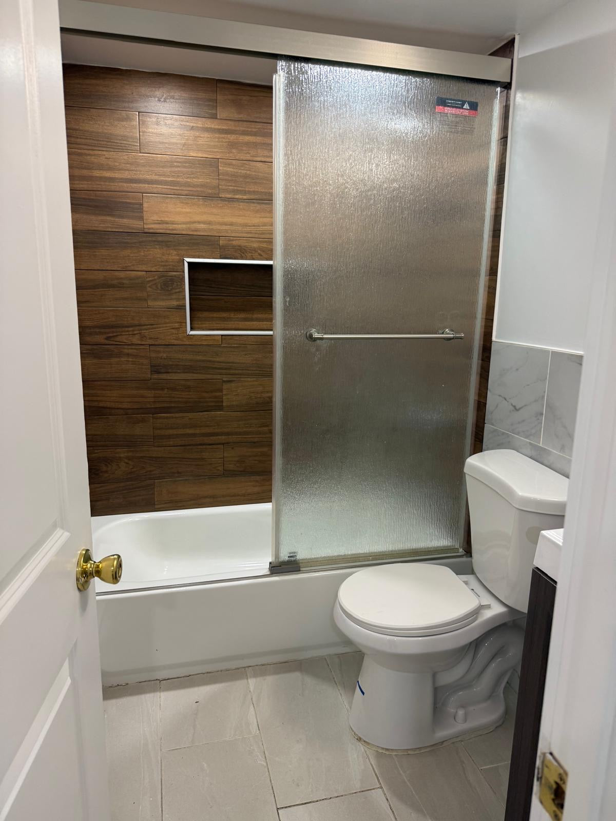 Private Room for Rent – Quiet & Clean Apartmen