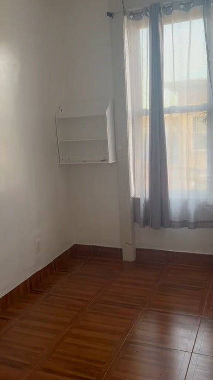 Se renta habitación privada en Woodhaven!