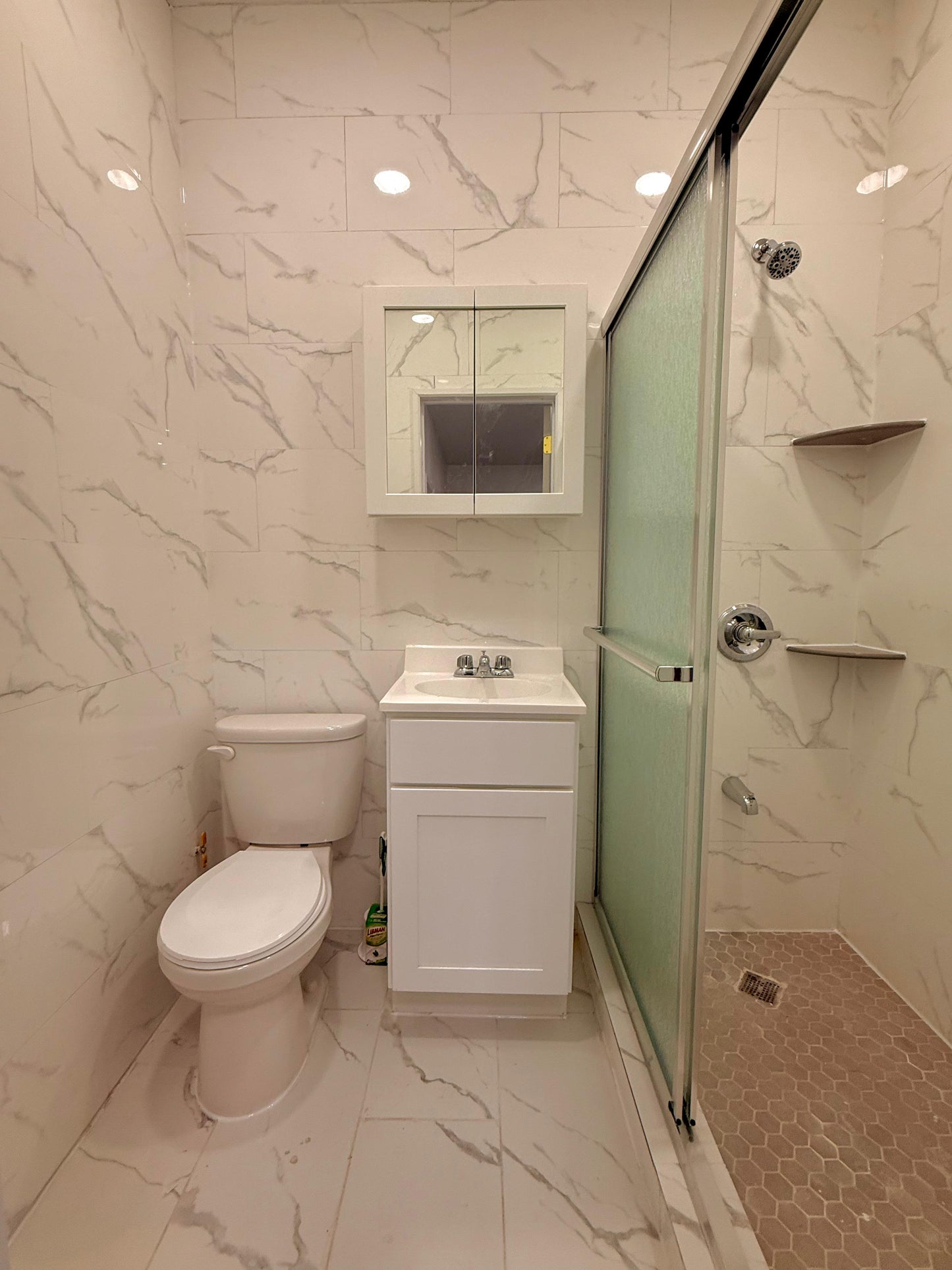 2-bedroom apartment in East Harlem!