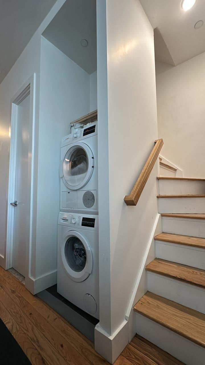 Habitación Privada con Terraza Amplia y Laundry incluido.