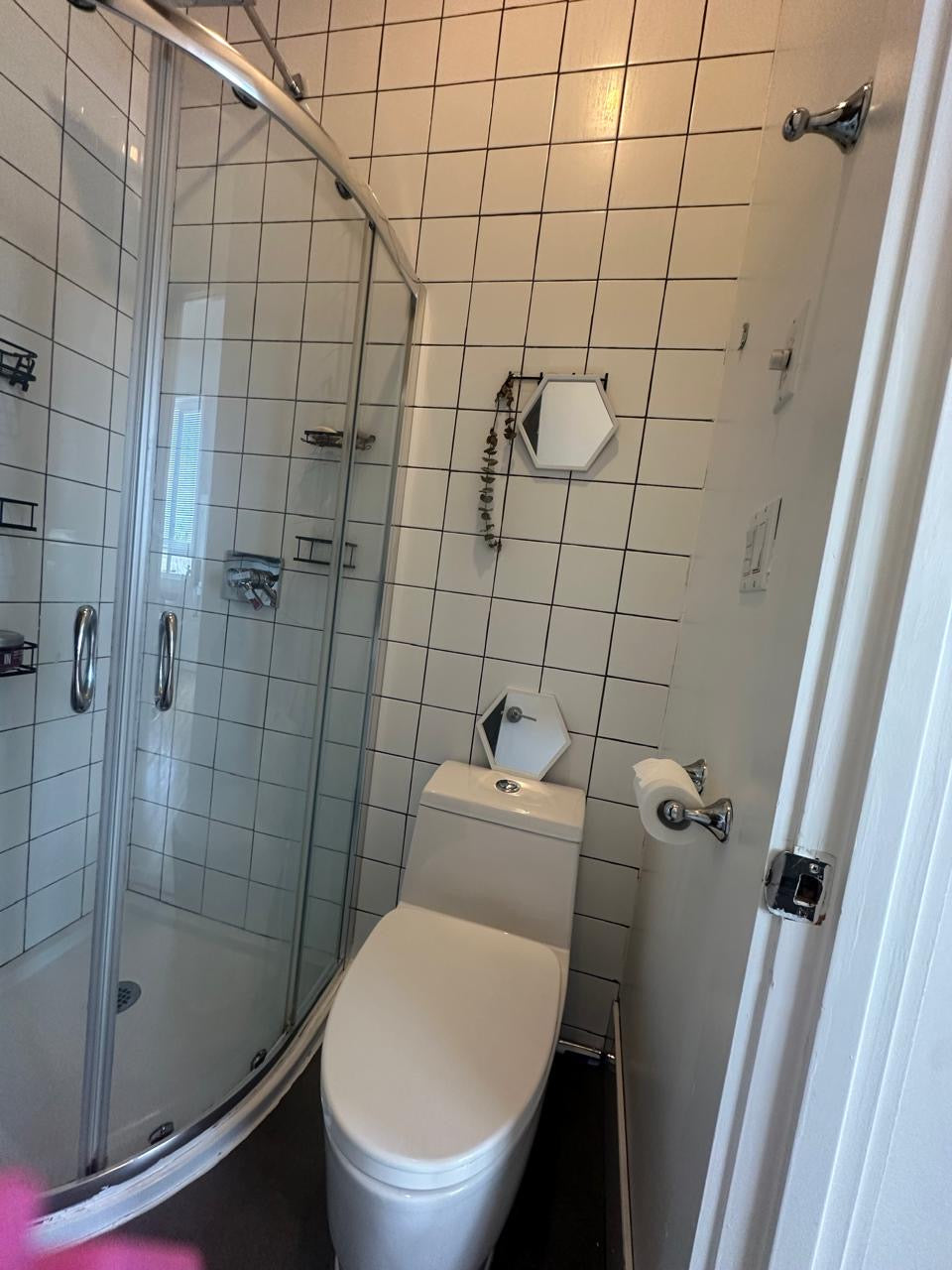 Habitación Privada con Terraza Amplia y Laundry incluido.