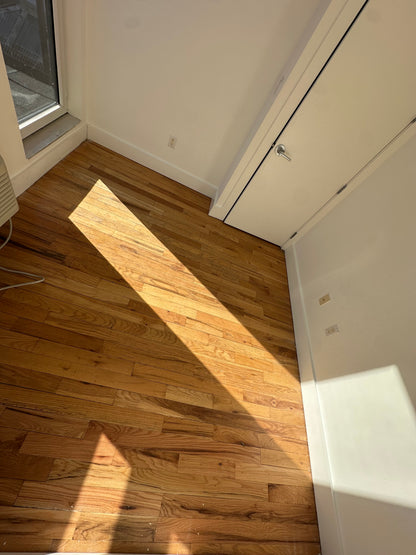 Habitación Privada con Terraza Amplia y Laundry incluido.