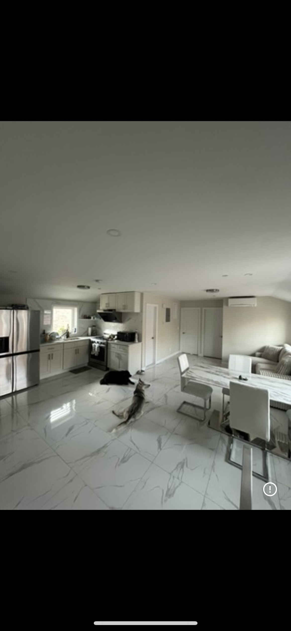 Habitación con balcón y linda vista