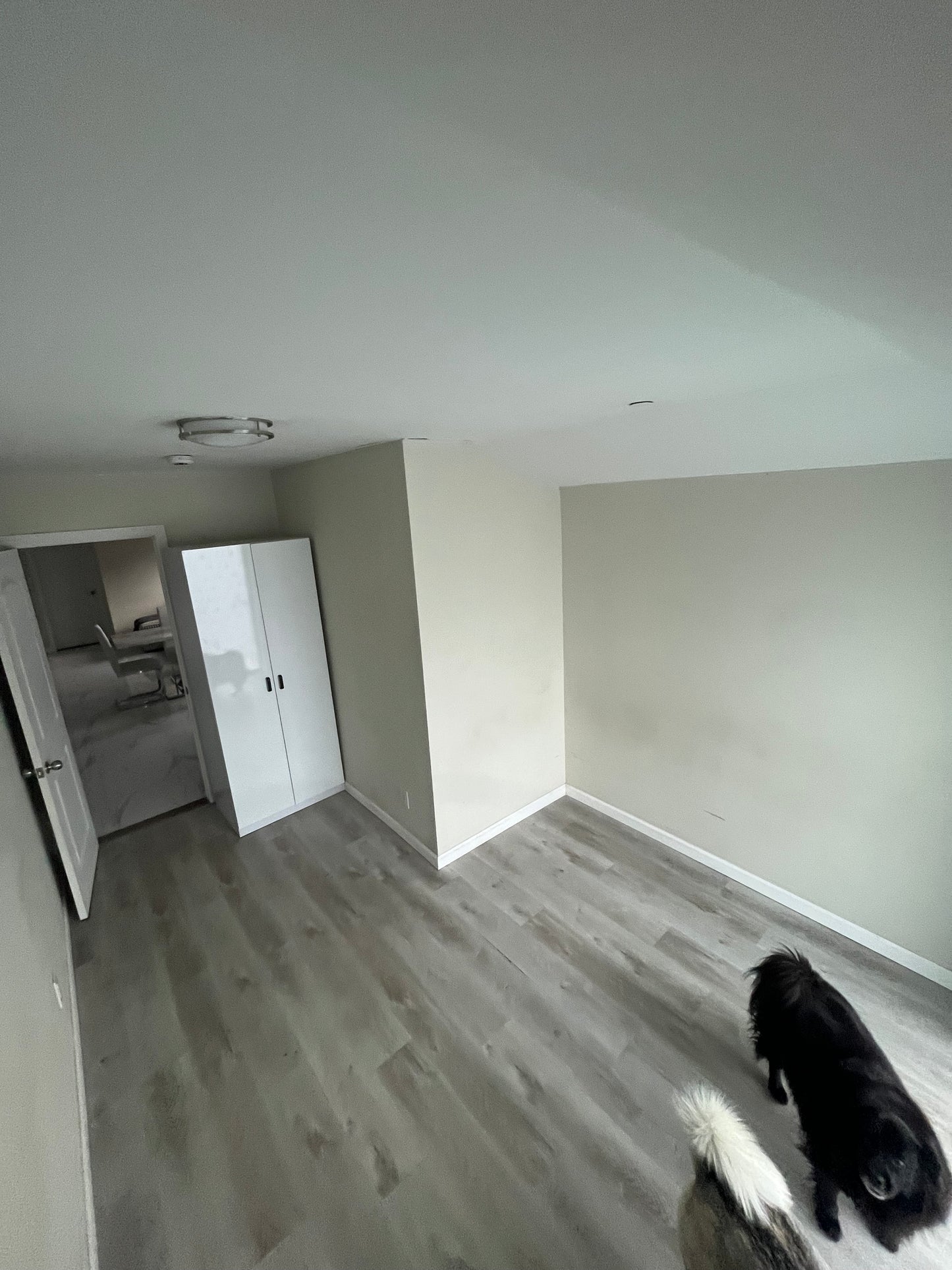 Habitación con balcón y linda vista