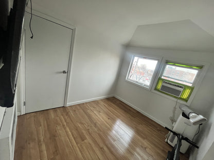Habitación privada sin amoblar en Flushing, Queens