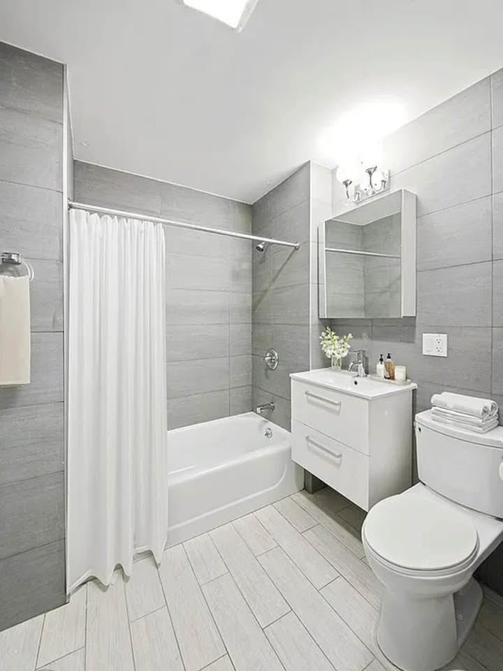 Habitación privada sin amoblar en Elmhurst, Queens. Frente al Mall