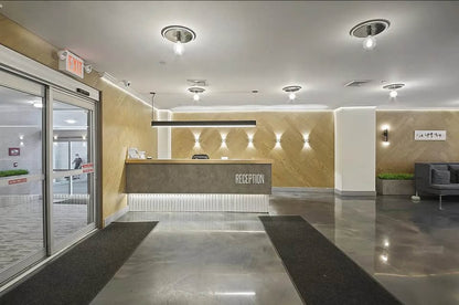 Habitación privada sin amoblar en Elmhurst, Queens. Frente al Mall