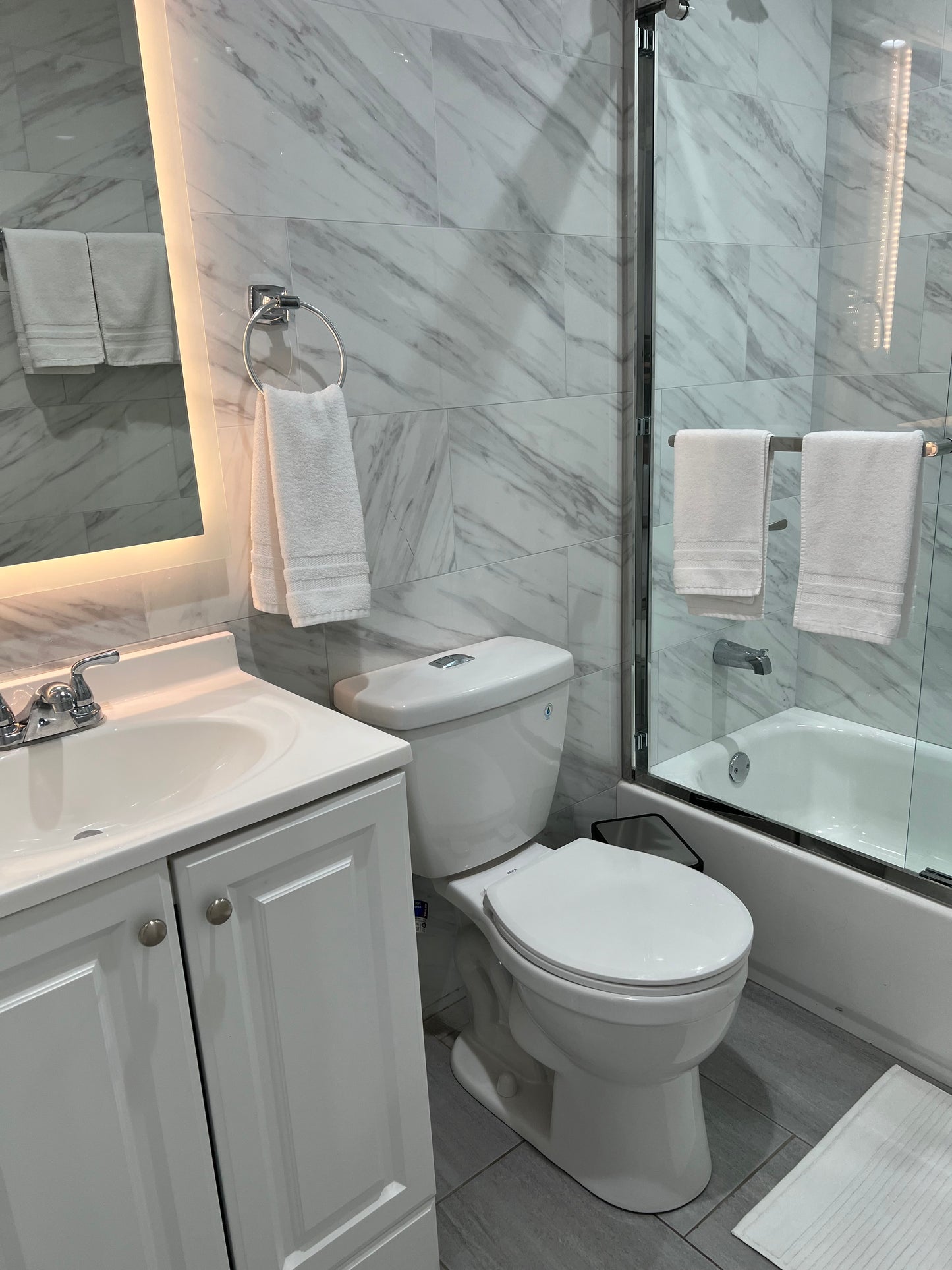 Habitación privada en East Elmhurst, cerca de LaGuardia – Parking disponible