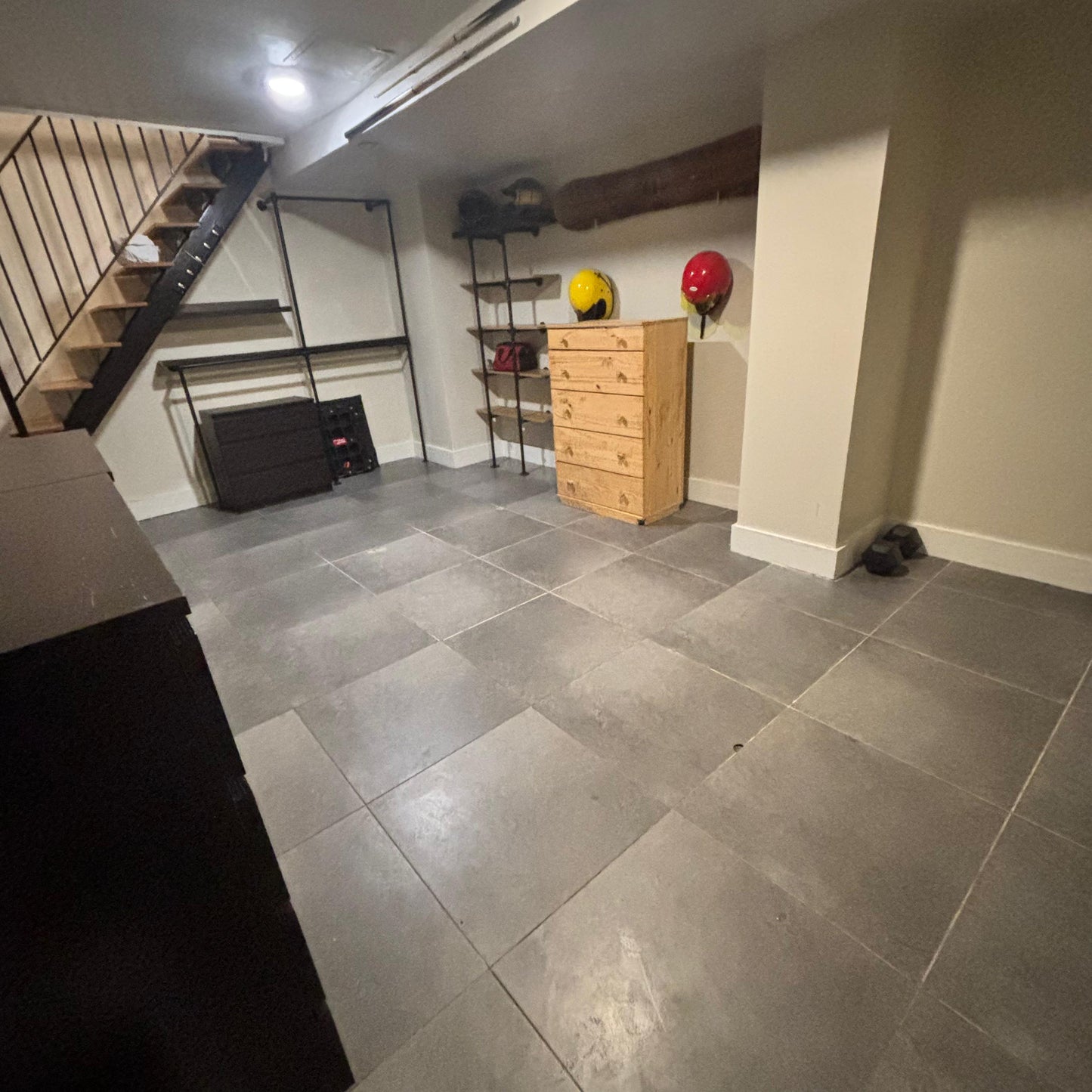 Basement semi-amoblado en bedstuy con entrada independiente
