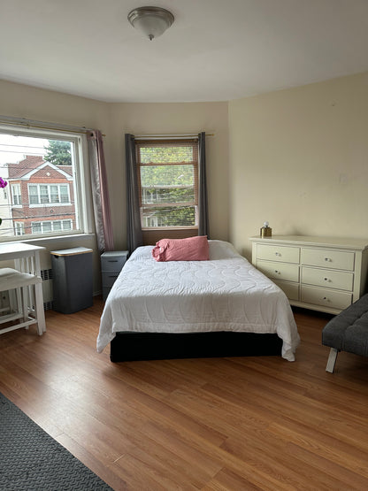 🏠HABITACIÓN PRIVADA AMOBLADA EN WOODHAVEN – CORTO PLAZO/ LARGO PLAZO