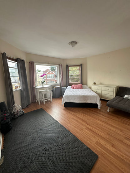 🏠HABITACIÓN PRIVADA AMOBLADA EN WOODHAVEN – CORTO PLAZO/ LARGO PLAZO