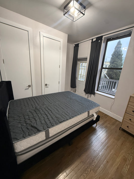 Habitación acogedora en Ridgewood, NY – Yarda privada