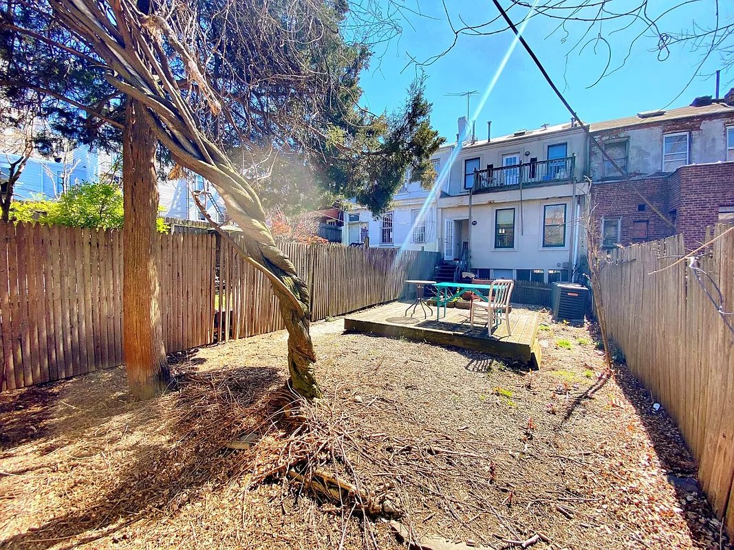 Apartment For Rent - Greenwood