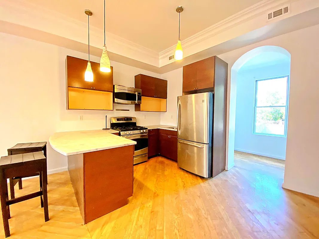 Apartment For Rent - Greenwood