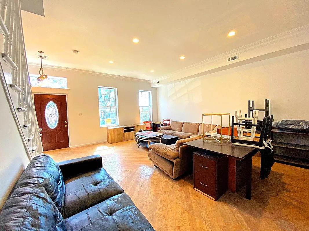 Apartment For Rent - Greenwood