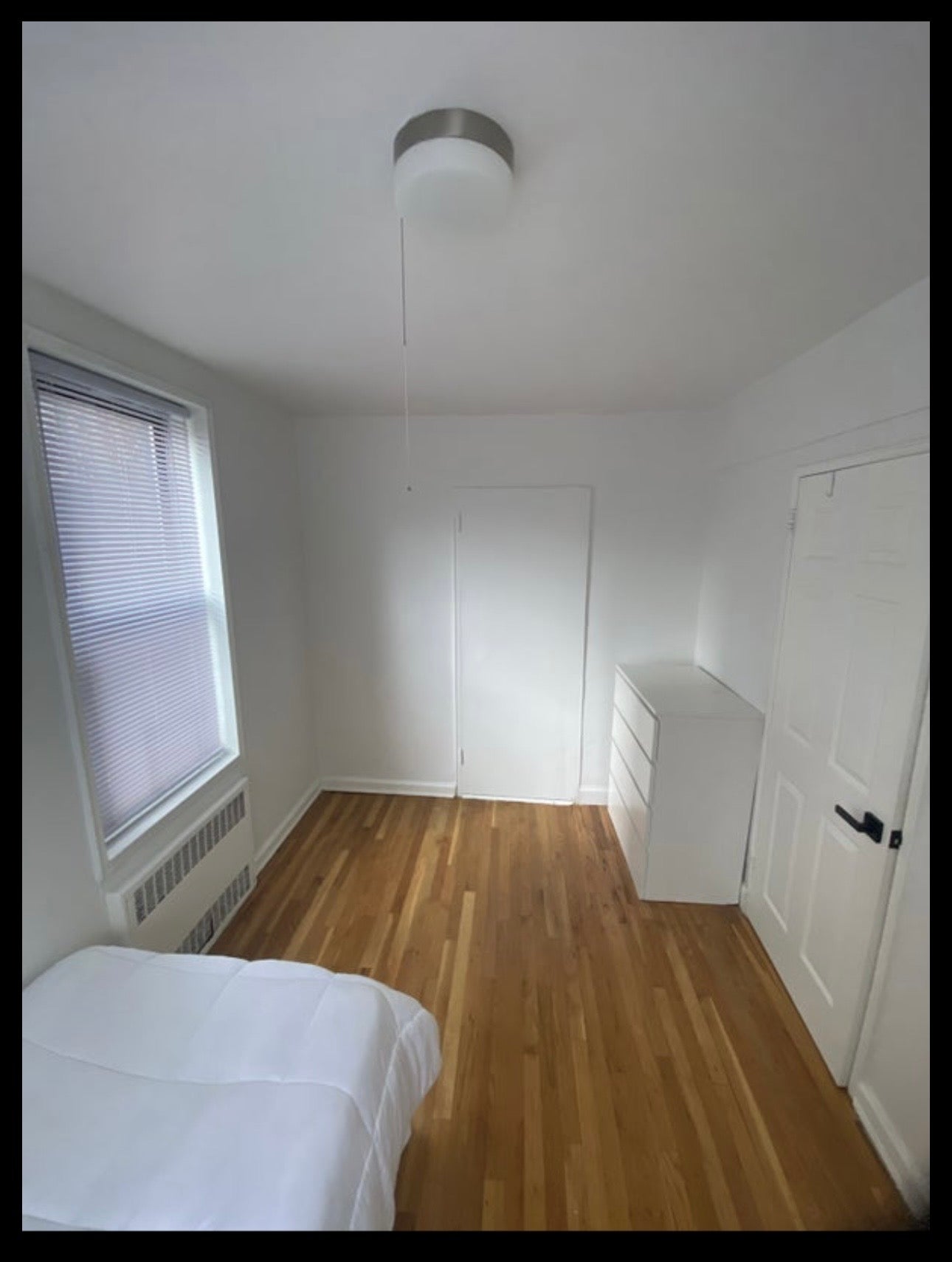 Private room for rent in Kew Gardens