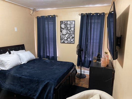 Room in a good area, Italian neighborhood, clean and quiet