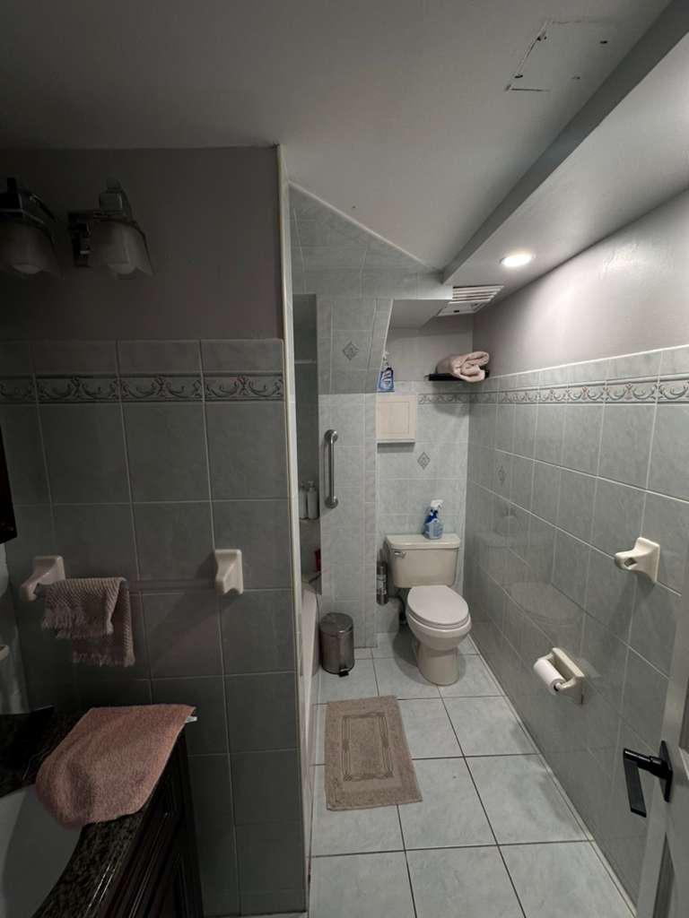 Brooklyn room and private bathroom
