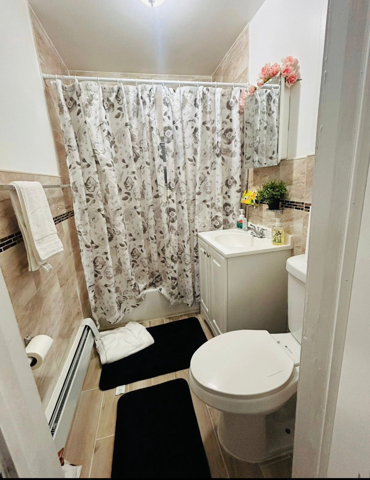 Furnished room for rent in Queens!