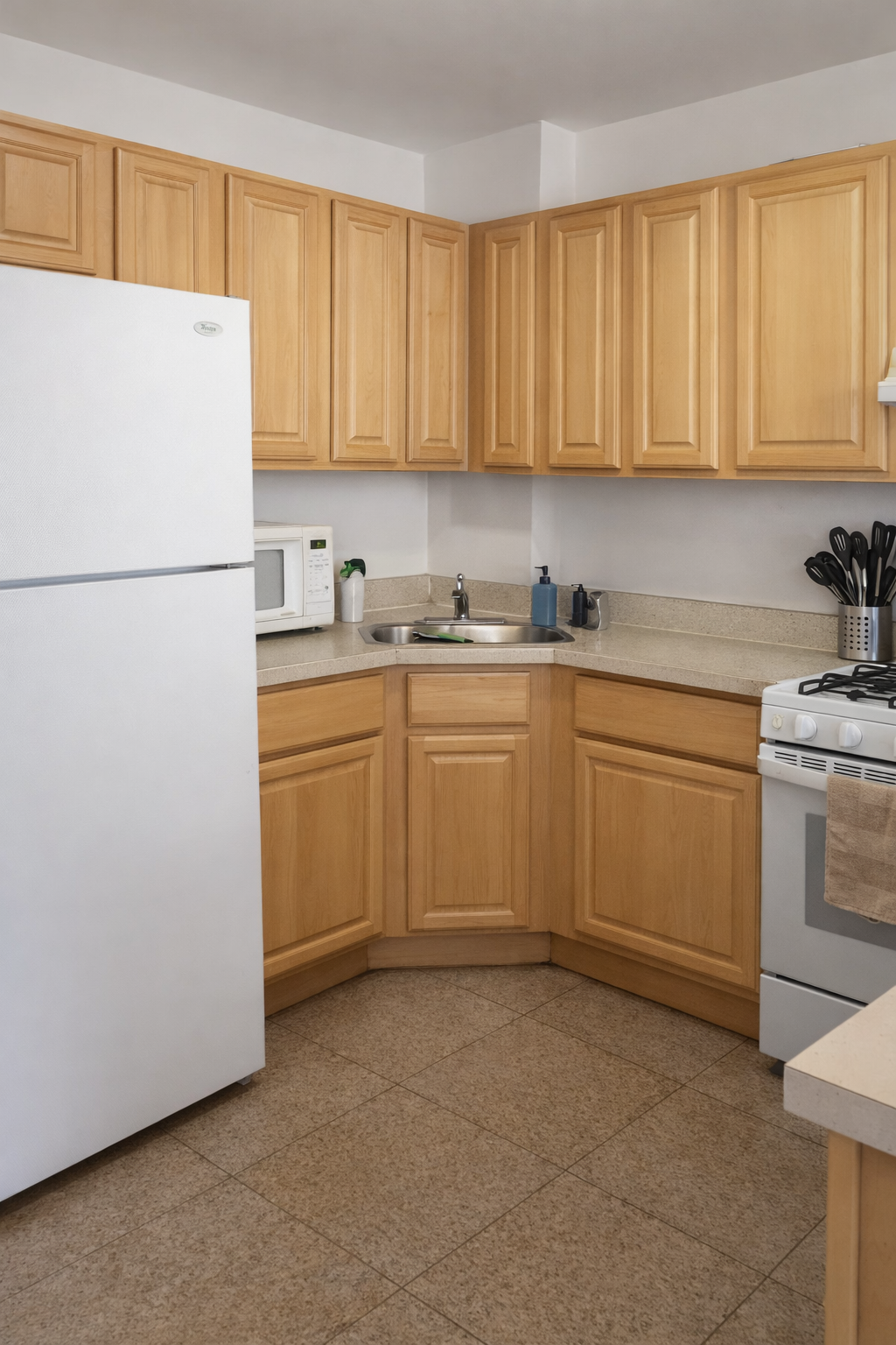 Habitación amoblada con baño privado y entrada independiente en Woodside ✨