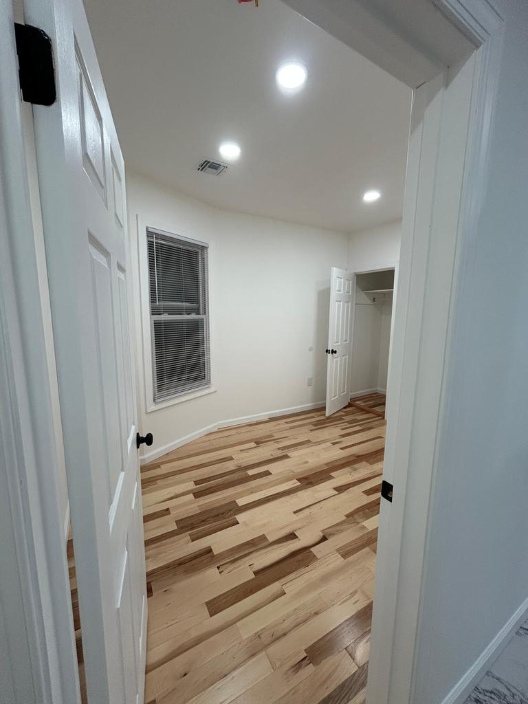 Luminosa y cómoda habitación con clóset en New Jersey – ¡Perfecta para mudarte ya!