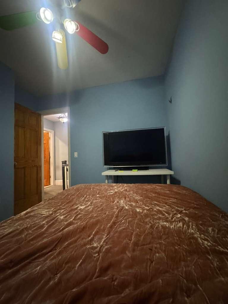 Habitación amueblada