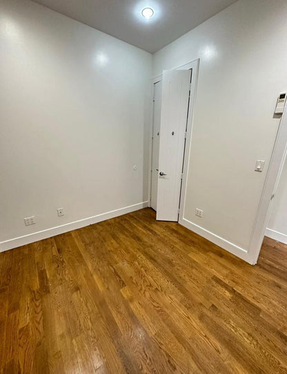 Habitación privada sin amoblar con excelente ubicación