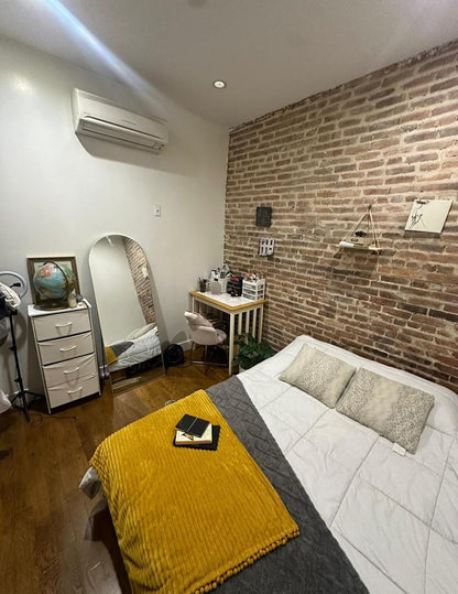 Habitación privada sin amoblar con excelente ubicación