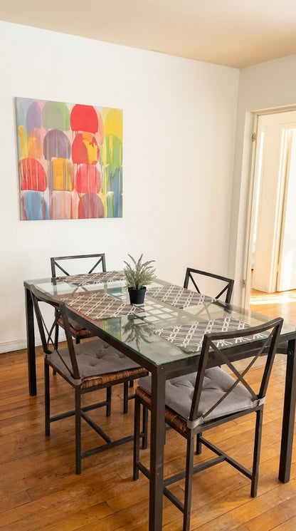 Habitación amoblada con baño privado y entrada independiente en Woodside ✨
