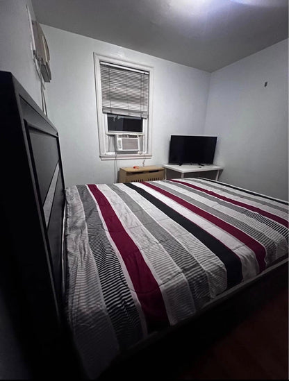 Furnished room in an exclusive area