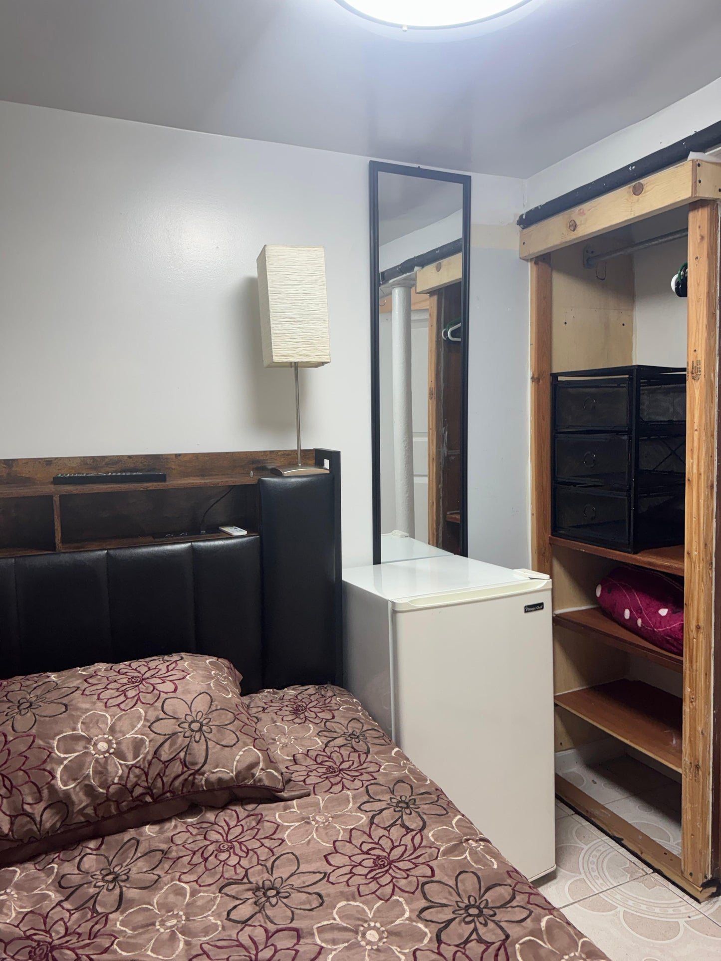 Linda habitación en renta en Elmhurst!