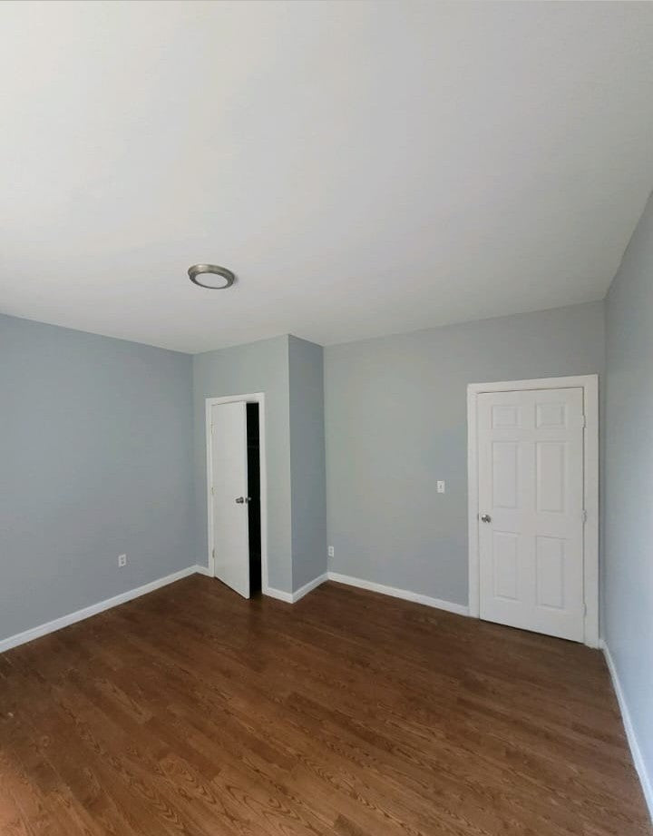 Room for rent in a good area and close to the train