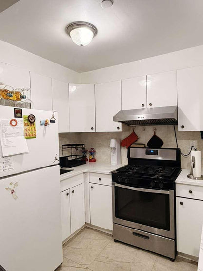 Habitación privada Elmhurst, cerca a tren y mall