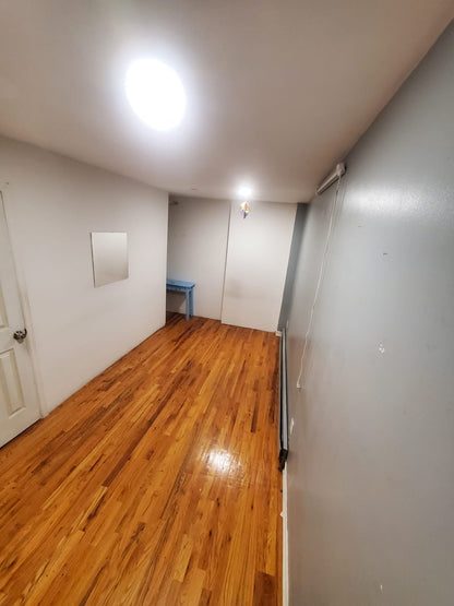¡Habitación privada muy linda en Ridgewood!