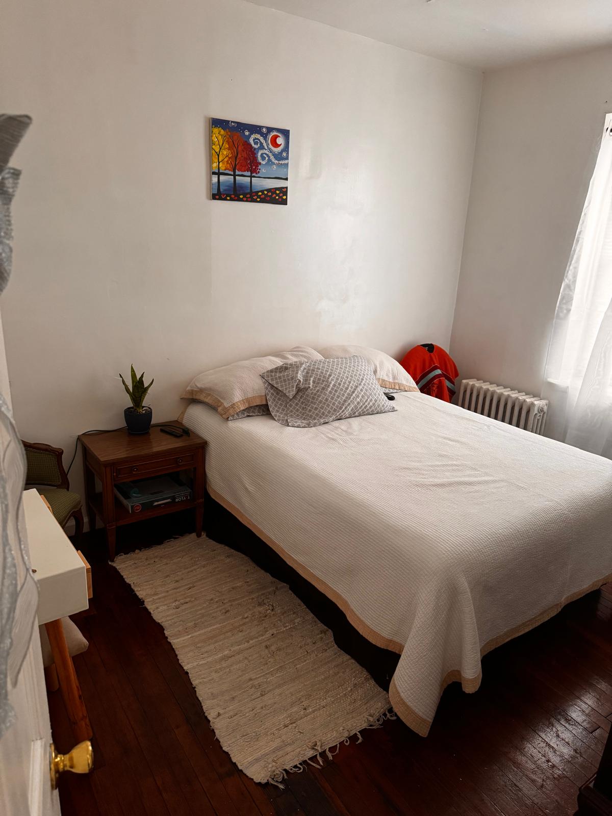 Habitación privada en Corona, Queens | Utilidades incluidas | Cerca del tren 7 y R