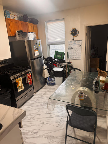 Habitación privada en Corona, Queens | Utilidades incluidas | Cerca del tren 7 y R