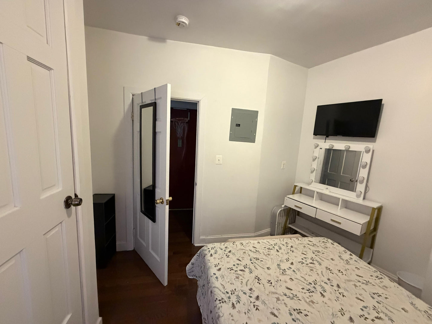 Private room in Washington Heights, Manhattan, with flexible deposit