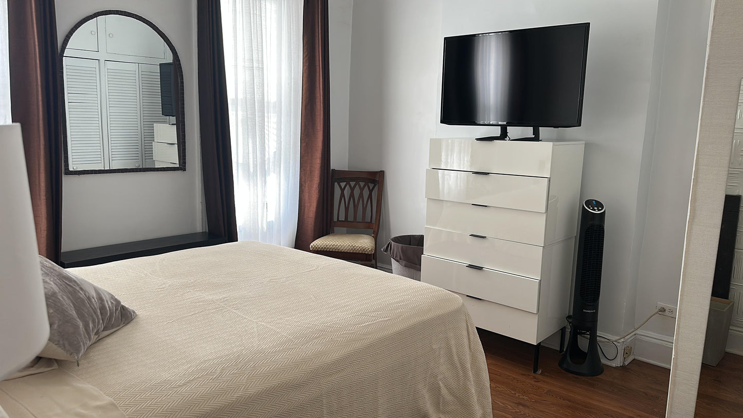 Room with private entrance in Ridgewood Queens