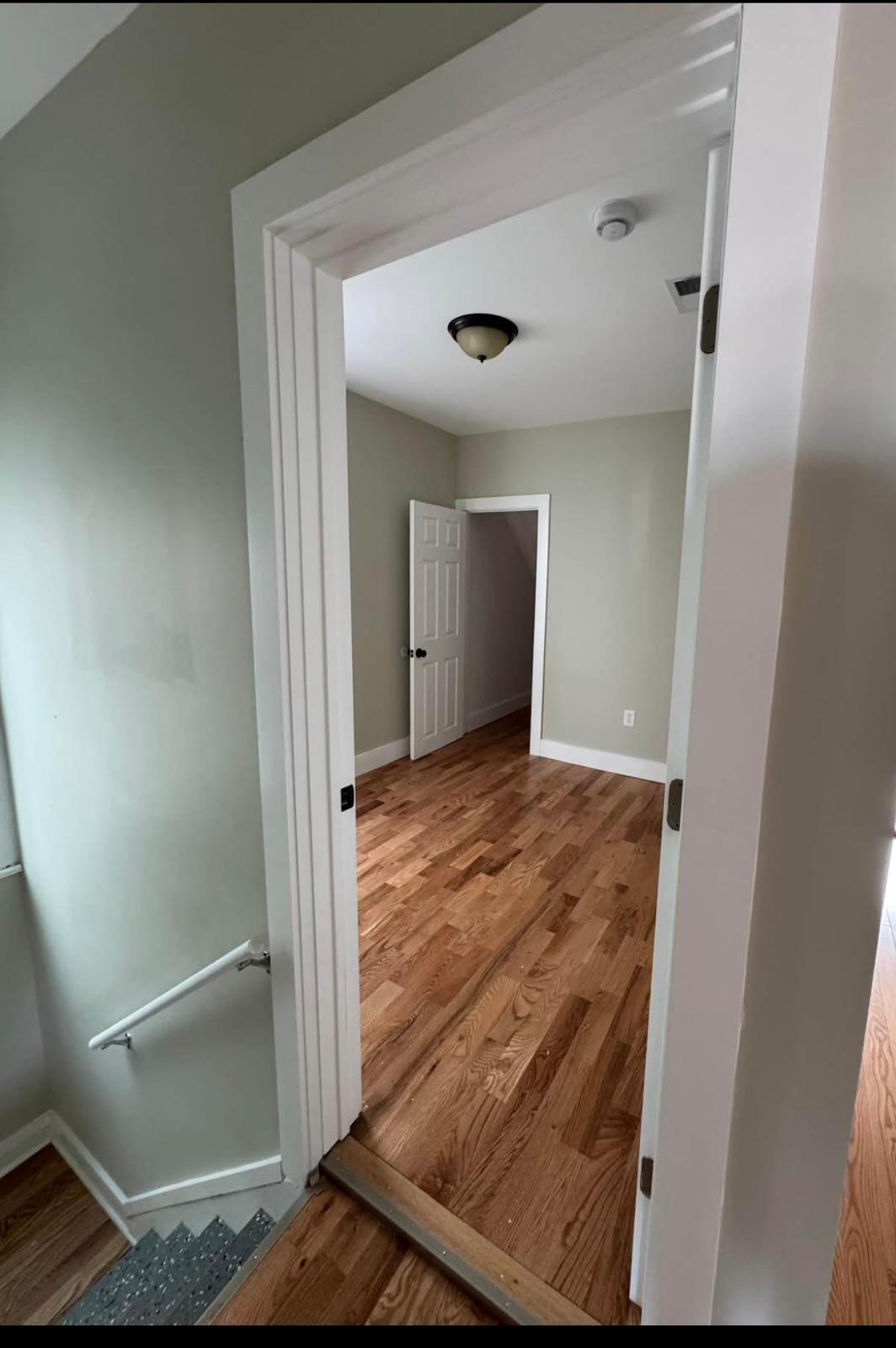 Room for rent in Newark, New Jersey - For a woman