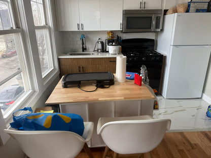 Room for rent in Newark, New Jersey - For a woman