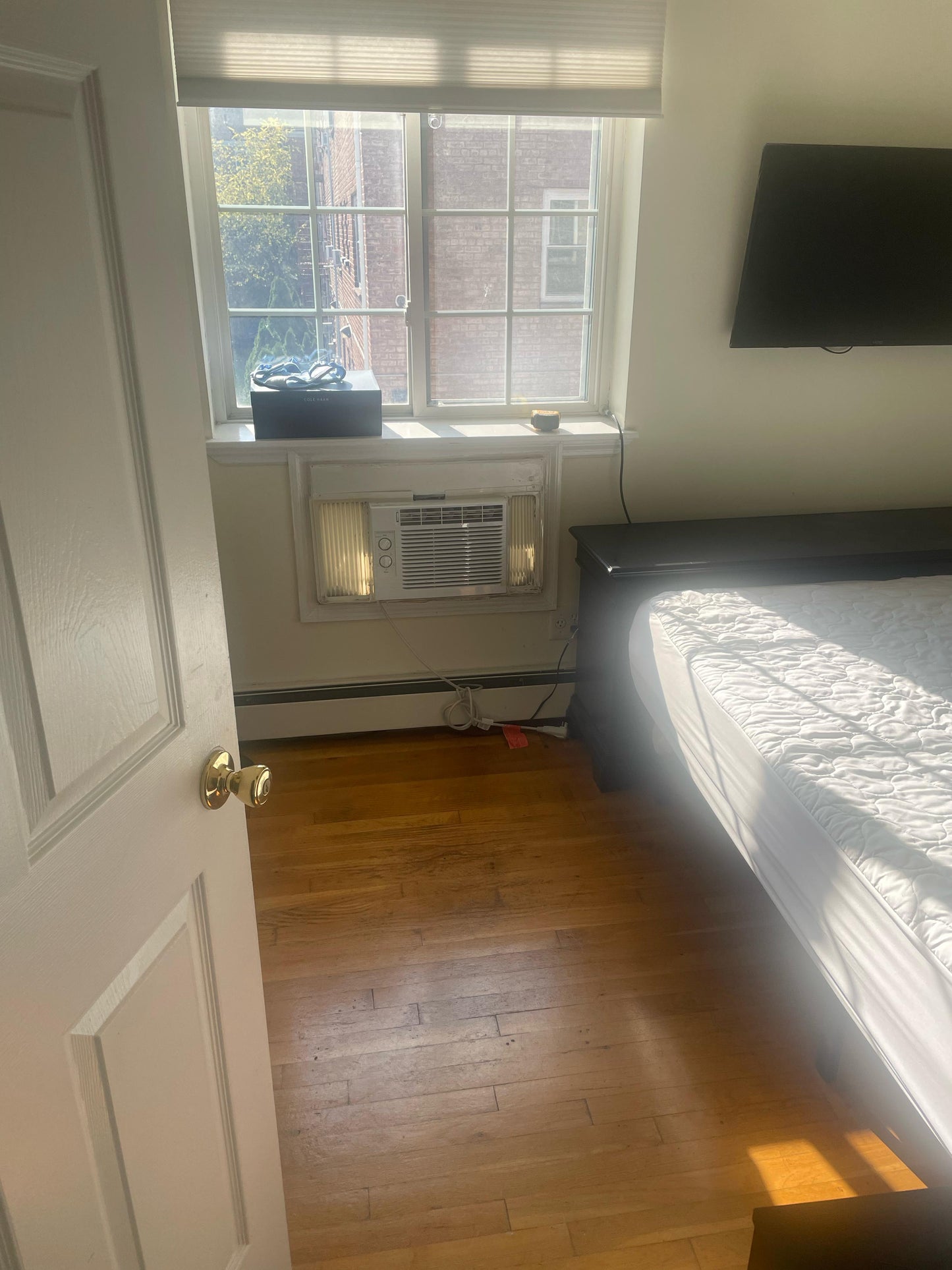 Furnished Room with Private Bathroom in Forest Hills, Queens