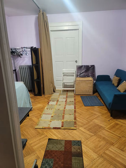 Private Room for Rent by Week in Glendale